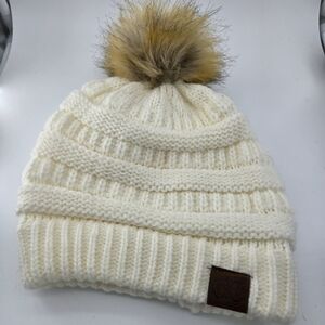 CC Ivory Fur Pom Winter Fall Trendy Chunky Stretchy Cable Knit Beanie Hat NWOT